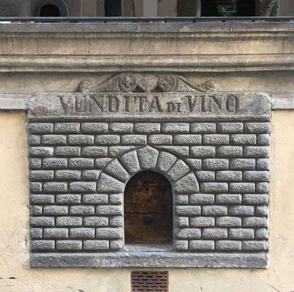 The wine windows of Florence