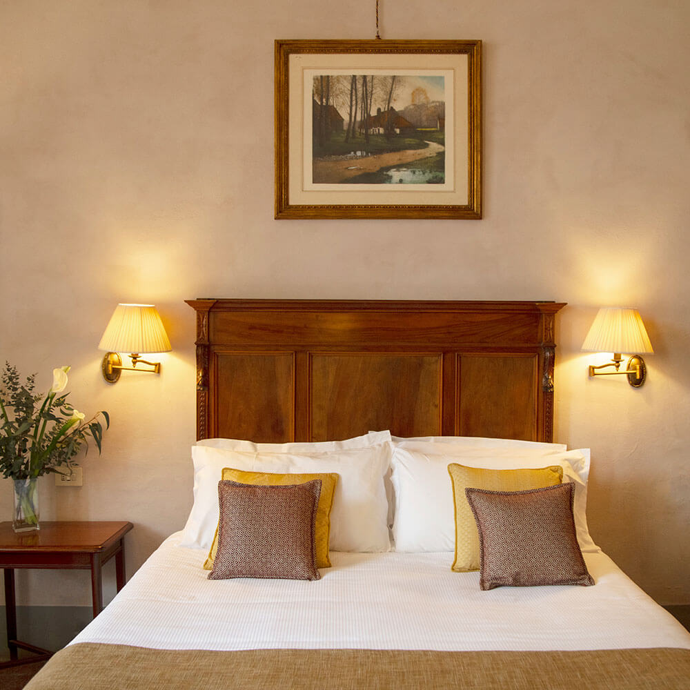 hotel-palazzo-guadagni-deluxe-room-with-balcony-1A